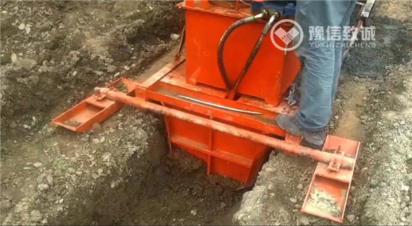 固原U型混凝土現澆機,U型槽滑膜機